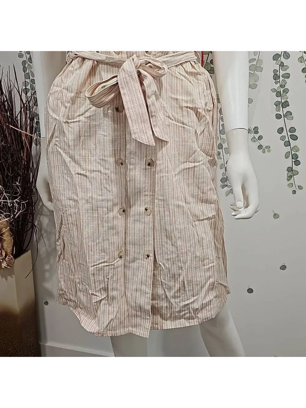 The good jane spring break Jackie linen striped tan dress in ivory/brick stripe - Picture 6 of 10